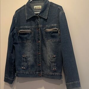 Women's Blue Jean Jacket XL . Looks to be in great condition. Very comfortable